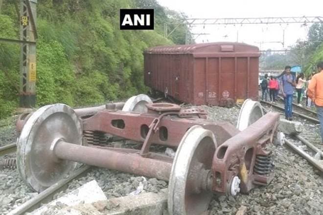 Khandala derailment, Khandala rail derailment, goods train derailment, goods train derailment in khandala, Kalyan-Lonavala rail derailment, Indian Railways, cancelled trains, Pragati Express, Deccan Queen, Sahyadri Express, Central Railways Railway Board officials, Piyush Goyal