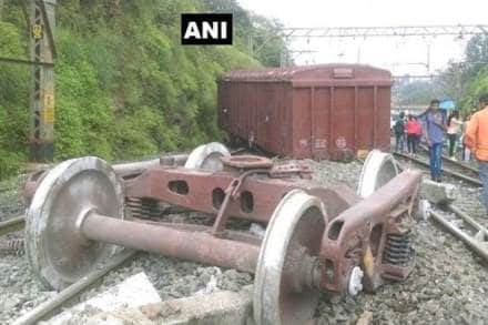Khandala derailment, Khandala rail derailment, goods train derailment, goods train derailment in khandala, Kalyan-Lonavala rail derailment, Indian Railways, cancelled trains, Pragati Express, Deccan Queen, Sahyadri Express, Central Railways Railway Board officials, Piyush Goyal