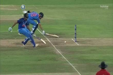 Virat Kohli, rohit sharma, Virat Kohli rohit sharma, Virat Kohli rohit sharma run out, Virat Kohli rohit sharma run outs, when Virat Kohli rohit sharma got each other run out, 5 times Virat Kohli rohit sharma ran each other out, Virat Kohli rohit sharma run out image, Virat Kohli rohit sharma run out video, video of Virat Kohli rohit sharma run out, india vs australia, cricket news, sports news