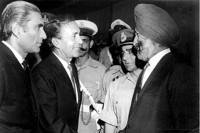 arjan singh death, air marhsal arjan singh, arjan singh dead, arjan singh dead at 98, arjan singh air force, marshal singh arjan singh army, arjan singh death, arjan singh iaf, narendra modi, arjan singh narendra modi, arjan singh news, arjan singh latest news, arjan singh rafi, arjan singh indira gandhi, arjan singh asha bhosle, arjan singh images, images of arjan singh