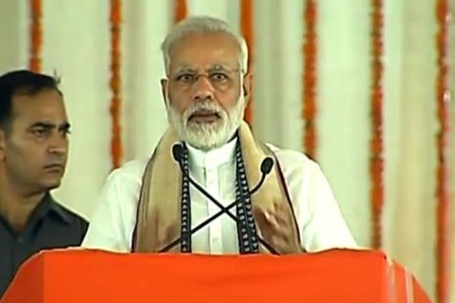 Narendra Modi, Narendra Modi varanasi, Narendra Modi Varanasi visit, Lok Sabha, Lok Sabha constituency, Varanasi, Vadodara, Mahamana Express, Yogi Adityanath, Smriti Irani, news
