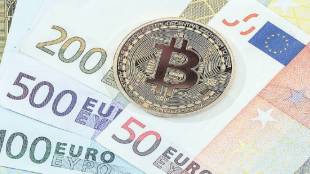 cashless, Bitcoin, blockchain ,cyber