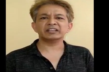 Jawed Habib apologises, Jawed Habib insulting advertisement, mob vandalises salon in Uttar Pradesh, Jawed Habib hindu gods, Jawed Habib ad, Jawed Habib news 2017 Jawed Habib apologises, Jawed Habib insulting advertisement, mob vandalises salon in Uttar Pradesh, Jawed Habib hindu gods, Jawed Habib ad, Jawed Habib news 2017