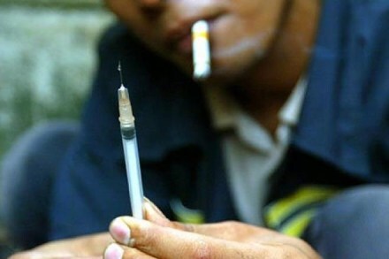 drugs, drug abuse, drugs punjab, punjab youth drugs, cociane, marijuana, weed, hash, ganja, drug addiction, young kids drug addiction, punjab drug addiction