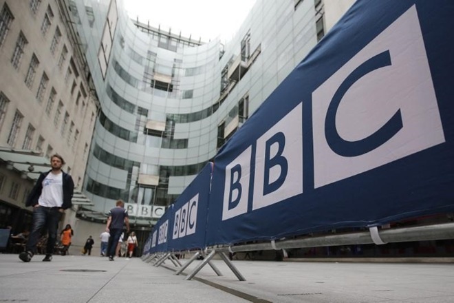 Hong Kong, British Colony, Chinese control, BBC World Service, Airwaves, BBC World Service radio channel