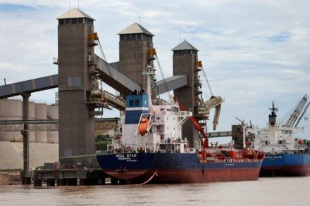 Cargo traffic, ports, Petroleum oil and lubricants Cargo traffic, ports, Petroleum oil and lubricants