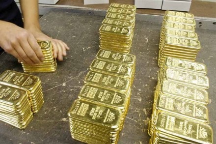 gold, Buying gold, buying gold this festive season, worrying about taxmen, I-T raid, how much gold you can hold, CBDT, taxpayer