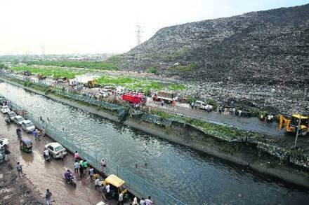 EDMC, dda, garbage collapse, garbage collapse dellhi, East Delhi Municipal Corporation, Delhi Development Authority, Delhi Pollution Control Committee