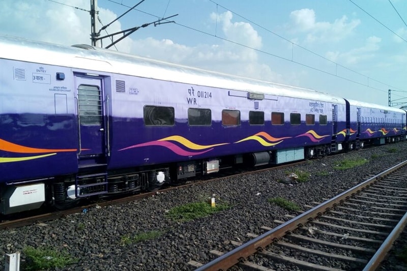 Mahamana Express, Mahamana Express AC-3 tier, Mahamana Express AC 3-tier coaches, Vadodara Varanasi Mahamana Express