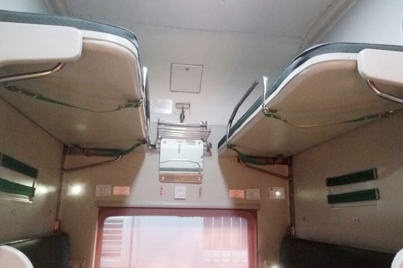 Mahamana Express, Mahamana Express AC-3 tier, Mahamana Express AC 3-tier coaches, Vadodara Varanasi Mahamana Express