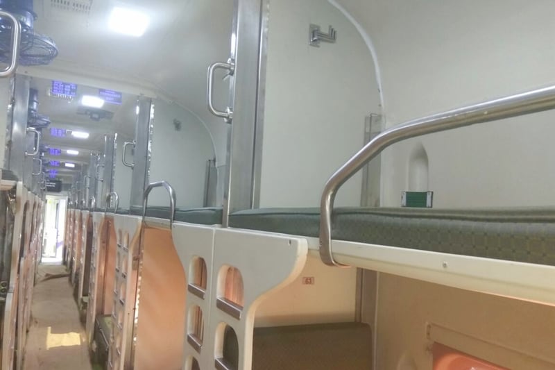 Mahamana Express, Mahamana Express AC-3 tier, Mahamana Express AC 3-tier coaches, Vadodara Varanasi Mahamana Express