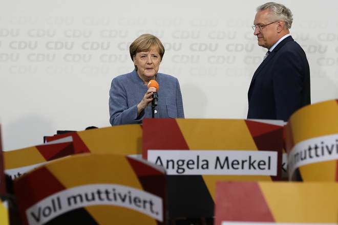 angela merkel, emmanuel macron, french president, German Chancellor angela merkel, german elections 2017, german elections, world news