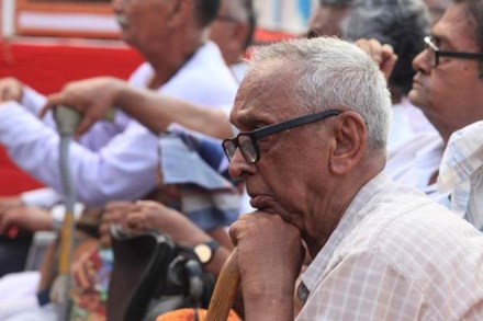 introduction of Payment of Gratuity (Amendment) Bill 2017 approved, revise gratuity ceiling of private employees, Union Cabinet, Narendra Modi