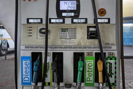 Fuel pumps are seen at a Bharat Petroleum gas station in Mumbai January 12, 2015. REUTERS/Danish Siddiqui/Files