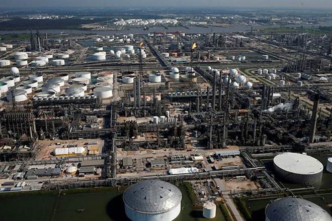 Hurricane Harvey, US Gulf Coast refineries, us refineries, refineries hurricane harvey, Tropical Storm Harvey, harvey, harvey news, Exxon Mobil Corp, Citgo Petroleum Corp Hurricane Harvey, US Gulf Coast refineries, us refineries, refineries hurricane harvey, Tropical Storm Harvey, harvey, harvey news, Exxon Mobil Corp, Citgo Petroleum Corp