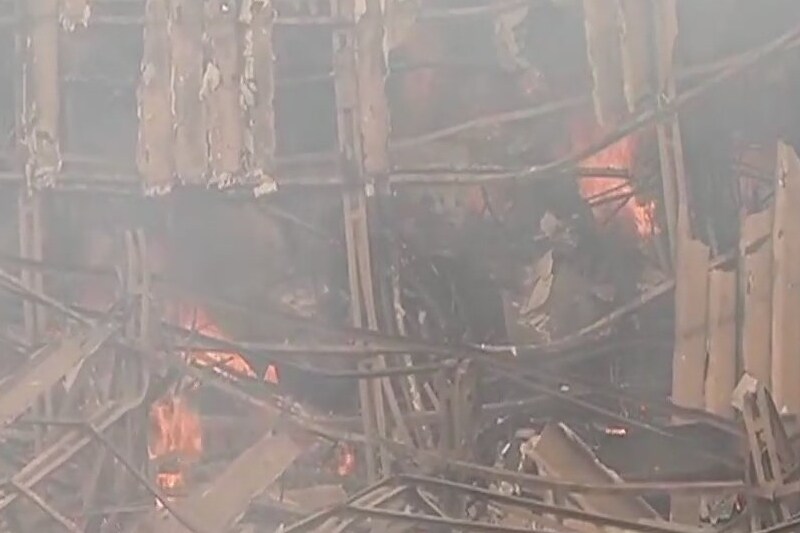 RK Studio, RK Studio fire, RK Studio fire news, RK Studio fire oictures, RK Studio fire photos, RK Studio fire visuals, RK Studio fire latest news, RK Studio news, RK Studio latest news, RK Studio mumbai, mumbai fire, raj kapoor