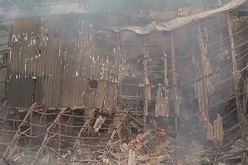 RK Studio, RK Studio fire, RK Studio fire news, RK Studio fire oictures, RK Studio fire photos, RK Studio fire visuals, RK Studio fire latest news, RK Studio news, RK Studio latest news, RK Studio mumbai, mumbai fire, raj kapoor