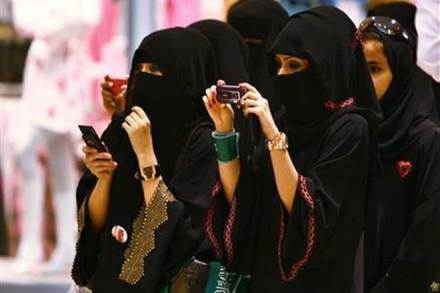 saudi arabia, saudi arabia women, women in stadium, women in saudi arabia, saudi arabia women first time in stadium