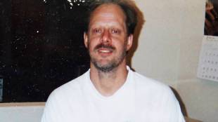 las vegas shooting, las vegas gunman, las vegas gunman Stephen Craig Paddock, Stephen Craig Paddock, Eric Paddock, Benjamin Hoskins Paddock, wealthy real-estate investor, casino, gambler, gambling