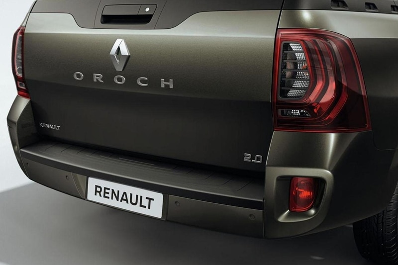 The only major change to the Oroch are the the tail-lamps which seems to be entirely redesigned to fit the space-cab. This is the first Renault-badged pick-up and it creates a new size class for pickup trucks in terms of size, space and doors.
