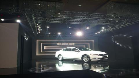 2017 Volkswagen Passat launched in India at a price of Rs 29.99 lakh