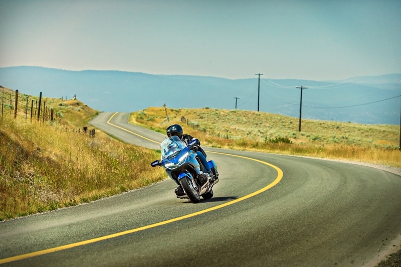 Gold Wing Tour can also opt for fitting an airbag on their motorcycle, which renders it one of the safest tourers in the world. There are three 2018 Gold Wing Tour models — Gold Wing Tour, Gold Wing Tour DCT, and Gold Wing Tour DCT Airbag.