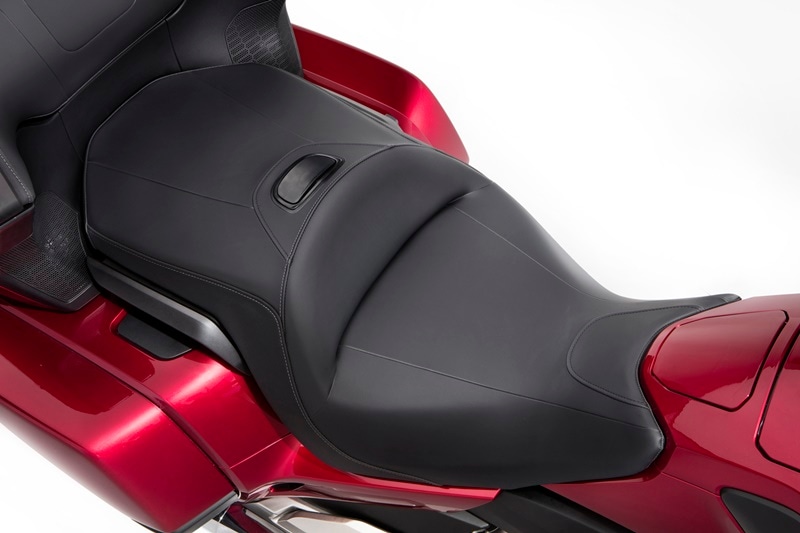 In an industry first, the 2018 Gold Wing also comes equipped with Apple CarPlay, which connects the motorcycle to the user's iPhone to show maps, contacts, and music, all accessed through the motorcycle's display.