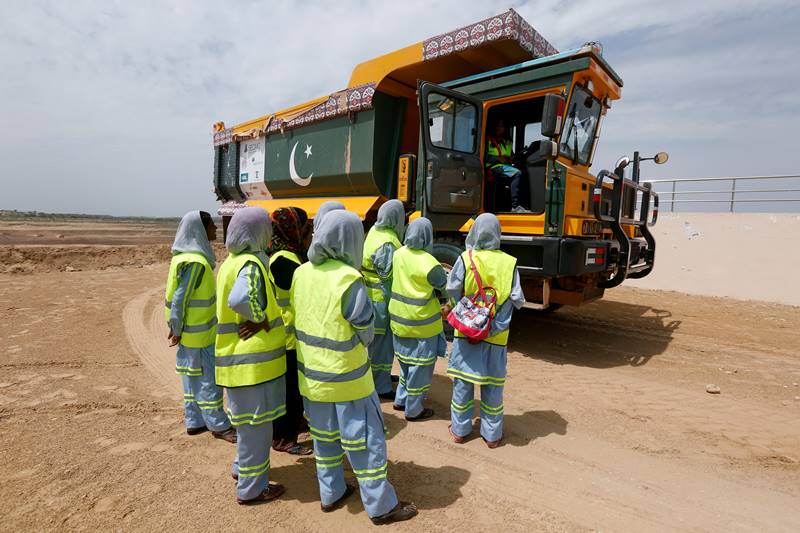 pakistan, pakistan women driver, women truck driver, pakistan women, pakista driver, thar desert, coal reserves, mining, one belt one road, China-Pakistan Economic Corridor, CPEC, pakistan energy, pakistan news, pakistan images, pakistan pics