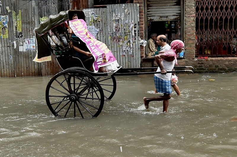 kolkata rains, bengal rains, bengal downpour, kolkata downpur, kolkata storm, west bengal rains, kolkata weather