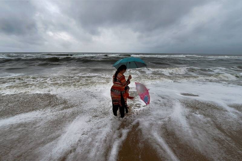 chennai rain, chennai, chennai monsoon, rain in chennai, heavy rain, monsoon, monsoon in india, water logged, heavy shower, thunderstorm, chennai pics, chennai latest news