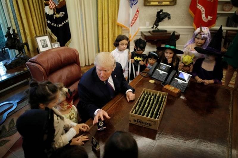 Halloween, Halloween 2017, donald trump, trump administration, us president, us president donald trump, trump, us, oval office, white house, Halloween party, us press, white house