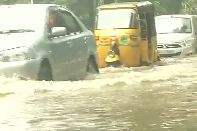 chennai rain, chennai, chennai monsoon, rain in chennai, heavy rain, monsoon, monsoon in india, water logged, heavy shower, thunderstorm, chennai pics, chennai latest news