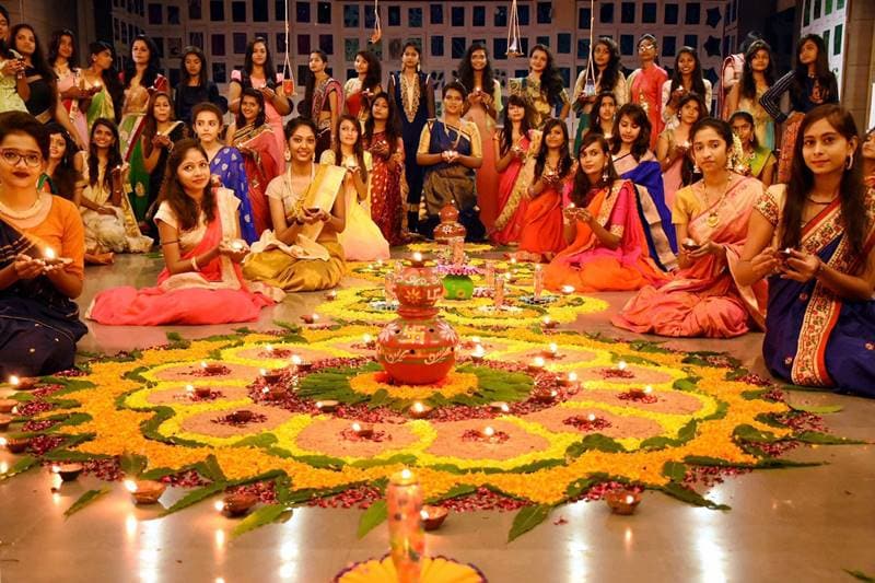 Happy Choti Diwali 2017, Choti Diwali 2017, Diwali 2017, Narak Chaturdashi 2017, Diwali festival, Diwali in India, Happy Diwali 2017