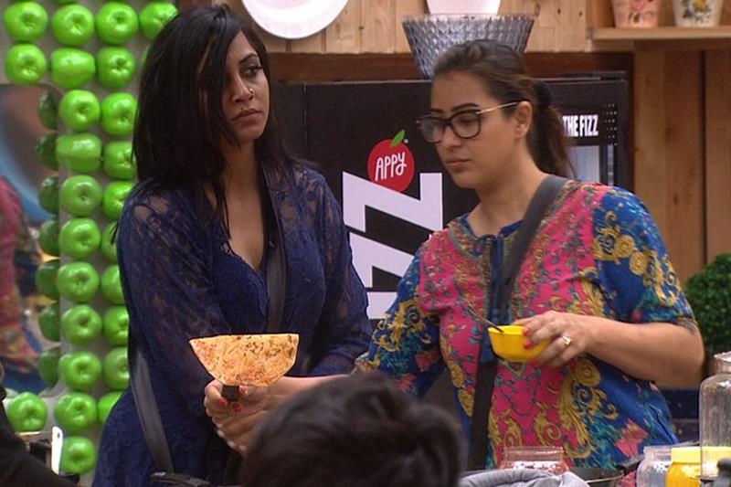 Bigg Boss season 11, bigg boss, bigg boss highlights, Salman Khan, Arshi Khan, hina Khan, Sapna Choudhury, Hiten tejwani, Shilpa Shinde