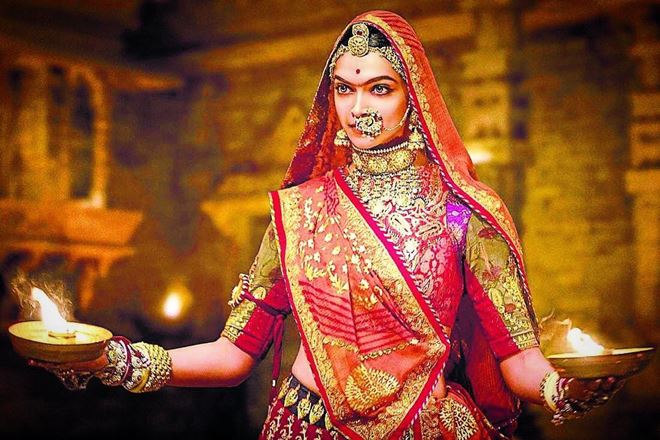 Ghoomar, Ghoomar song video, Deepika Padukone, Shahid Kapoor, Padmavati, ghoomar song, Ranveer singh, Alauddin Khilji, Sanjay Leela Bhansali 