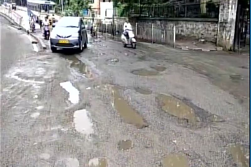 bengaluru rains, rain in bengaluru, Bruhat Bengaluru Mahanagara Palike, K J George, Karnataka CM, bengaluru rain deaths,. beangaluru rain death toll