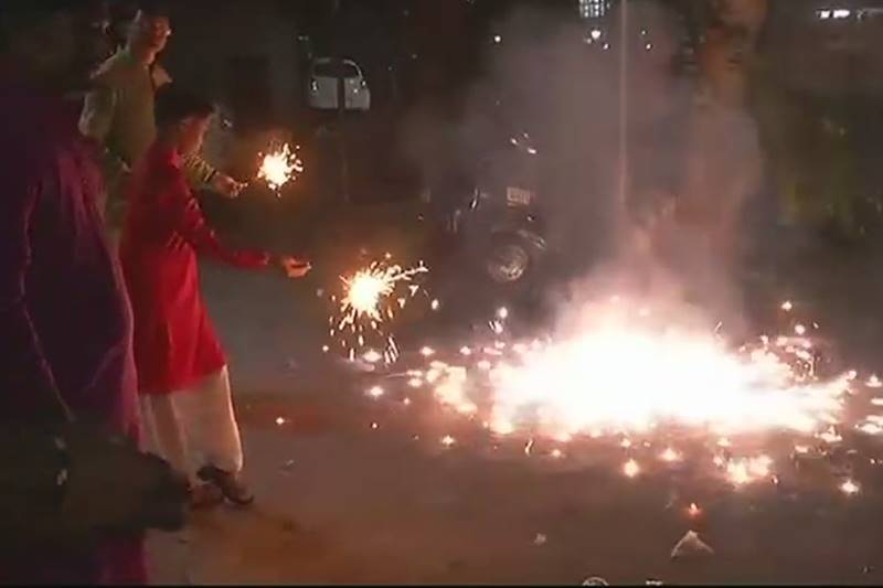 Diwali 2017 celebrations, Diwali 2017 celebrations Raisina Hill including Rashtrapati Bhawan, Diwali 2017 celebrations, Swaminarayan Akshardham temple in Gandhinagar, Akshardham Temple in Delhi, Golden Temple