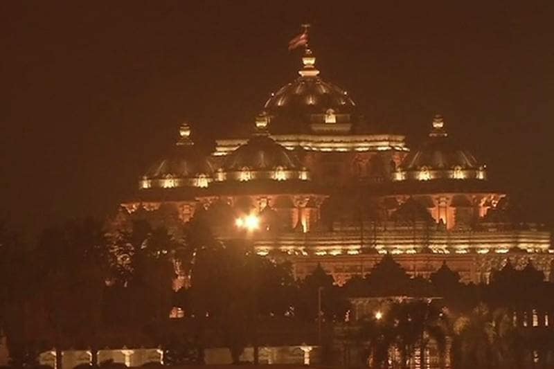 Diwali 2017 celebrations, Diwali 2017 celebrations Raisina Hill including Rashtrapati Bhawan, Diwali 2017 celebrations, Swaminarayan Akshardham temple in Gandhinagar, Akshardham Temple in Delhi, Golden Temple