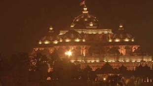 Diwali 2017 celebrations, Diwali 2017 celebrations Raisina Hill including Rashtrapati Bhawan, Diwali 2017 celebrations, Swaminarayan Akshardham temple in Gandhinagar, Akshardham Temple in Delhi, Golden Temple