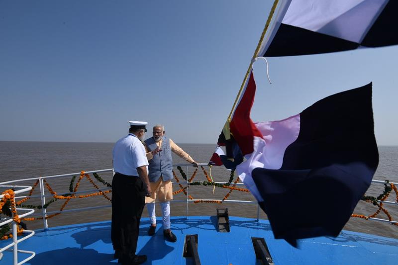 Narendra Modi, Modi, modi in Gujarat, Ghogha Dahej, Dahej Ghogha, Ghogha Dahej Ro-Ro, ferry service, BJP Gujarat, Narendra Modi in Gujarat, Modi Gujarat visit, Modi Gujarat election, Hardik Patel, Patel quota,Gujarat chief minister, vijay rupani, Bharatiya Janata Party, bjp, congress