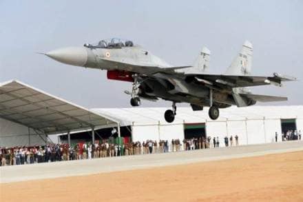 Lucknow-Agra Expressway, Lucknow, Agra, IAF, defence, indian air force, Sukhoi 30 MKI