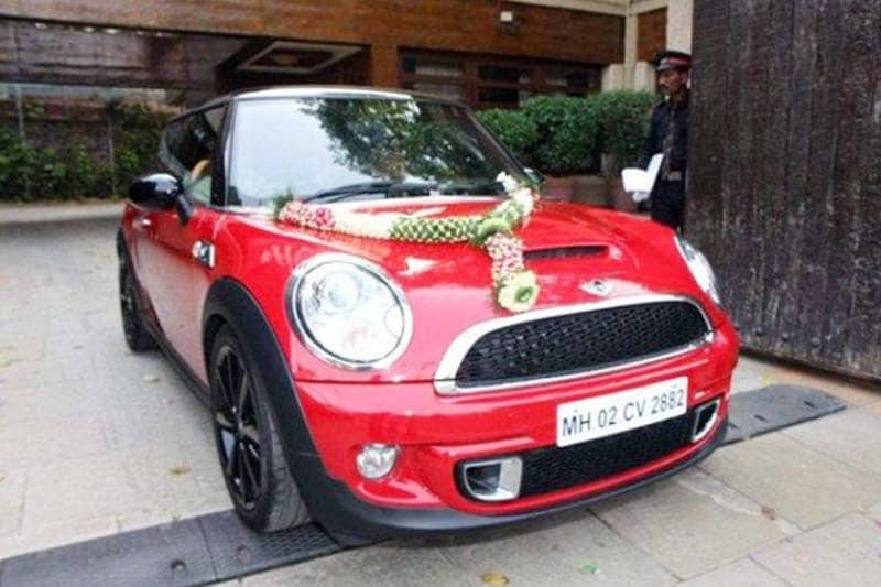 Mini Cooper S: The Mini was the latest to join Amitabh’s car collection last year. Initially the rumors did suggest that his car was mean for his grand daughter Aradhya Bachchan but was later confirmed it was for himself only. Mumbaikars have seen Amitabh Bachchan driving this car in Mumbai traffic. Image Source: successstory.com