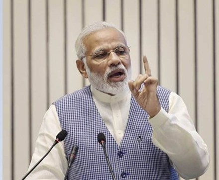 Narendra Modi, pm modi, pm narendra modi, prime minister modi, Narendra Modi in gujarat, modi gujarat visit, modi hari bhai, hari bhai, modi meets hari bhai, india news, latest news