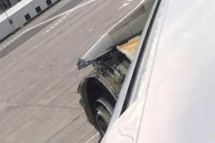 Air France A380 engine blow-out, Canada, Paris, France, plane engine blow out, plane enngine explodes Air France A380 engine blow-out, Canada, Paris, France, plane engine blow out, plane enngine explodes