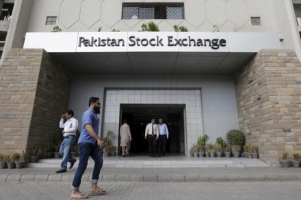 It took a 25% rout, but foreigners are back in Pakistan stocks It took a 25% rout, but foreigners are back in Pakistan stocks