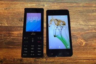 airtel karbonn a40, airtel karbonn, airtel karbonn a40 price, Airtel vs Jio, Airtel Jio, jio, jio phone, airtel recharge, airtel offers, jio recharge, jio recharge offers, jio mobile 1500
