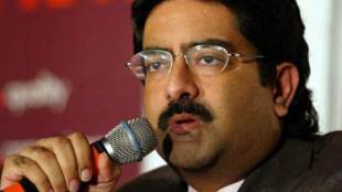 reliance jio, Kumar Mangalam Birla,  Idea Cellular Ltd, Mukesh Ambani, ICRA, Sunil Bharti Mittal, china, Tata Teleservices, Reliance Communications Ltd,Indian bank 