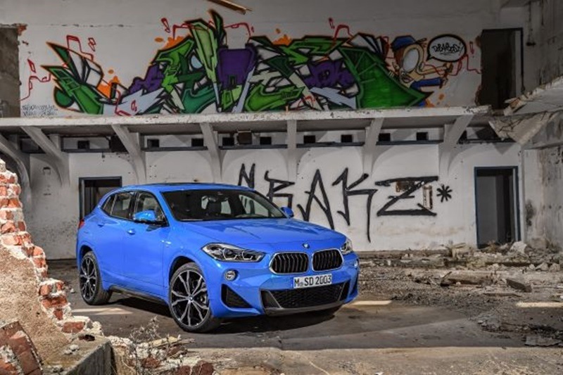 BMW X2 is slated to go on sale in March 2018 and will be the smallest crossover in the German brand's product portfolio. Aimed at young buyers, the X2 is based on the X1 and is shorter and lower than it. The newcomer looks remarkably similar to the Concept X2 that was showcased at 2016 Paris Motor Show. Following are some highlights of the new model.