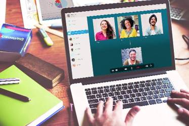 SaaS companies, SaaS companies in india, what is SaaS, Saas based software, Zoho, Freshworks, Cliq window, Facebook Messenger, Freshchat, MakeMyTrip, Rajesh Magow