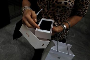 Apple, iPhone7, iPhone8, KeyBanc Capital Markets, iPhoneX